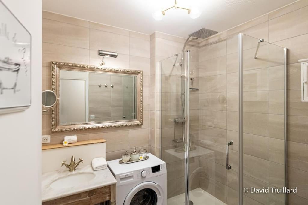 Suites Mana - Matahina Avec Vue Superbe Sur La Place Ducale Et Parking Prive Inclus Charleville-Mezieres Ngoại thất bức ảnh