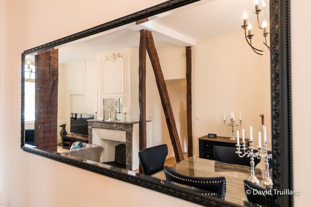 Suites Mana - Matahina Avec Vue Superbe Sur La Place Ducale Et Parking Prive Inclus Charleville-Mezieres Ngoại thất bức ảnh